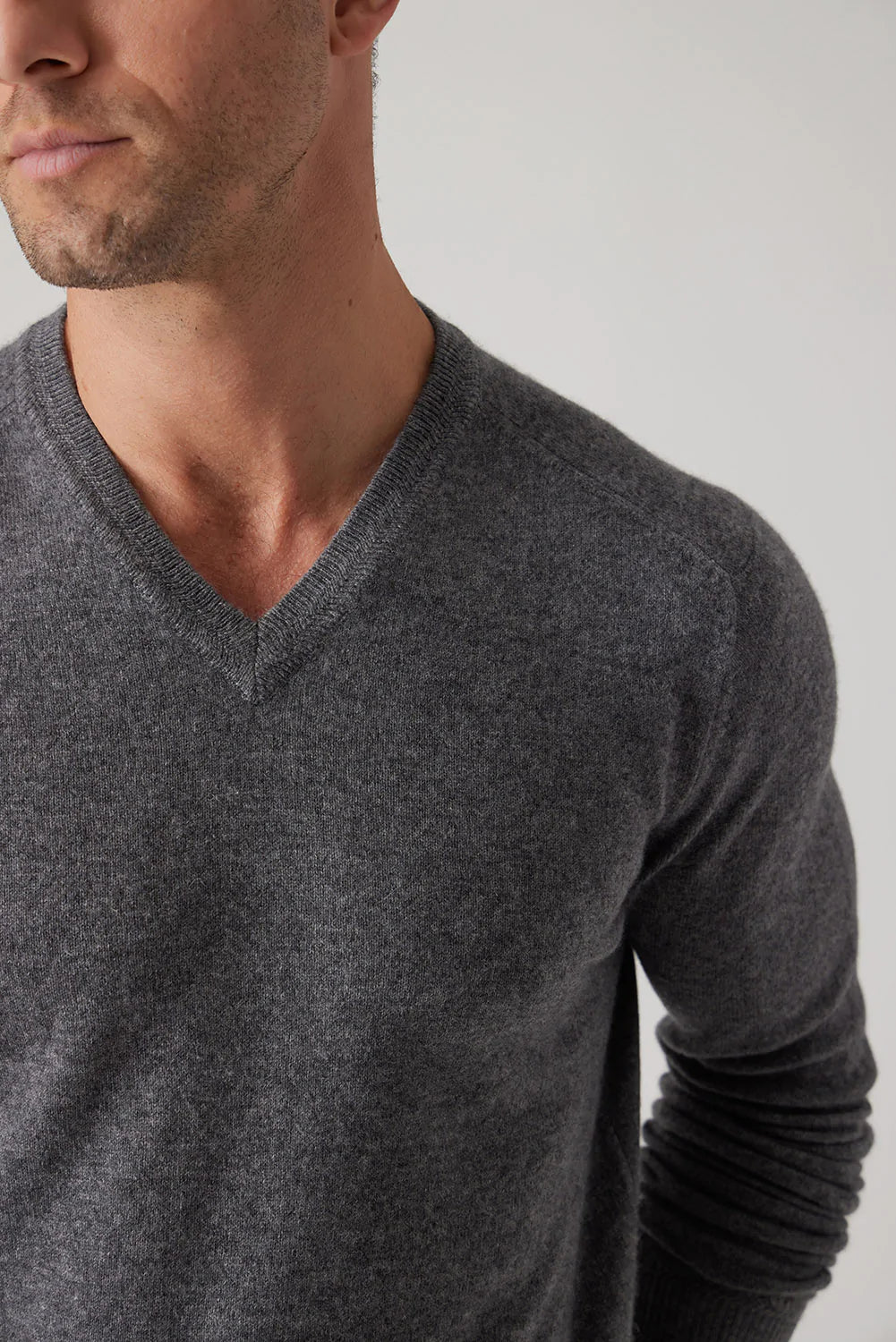 Raffi Cashmere V-Neck Sweater in Granite