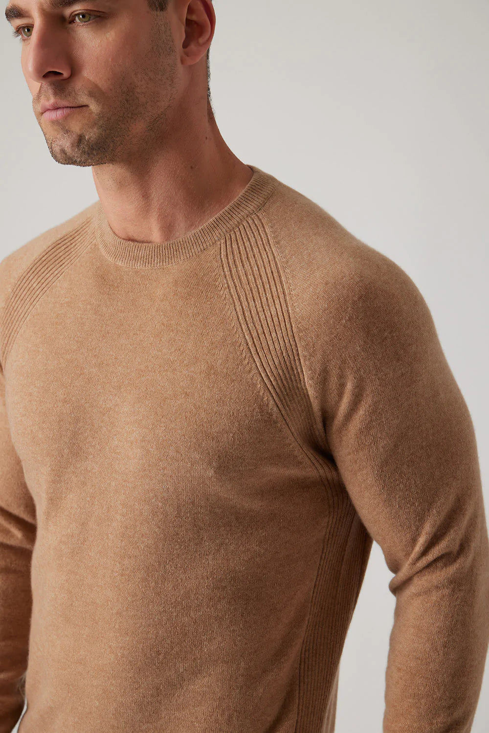 Raffi L/S Raglan Cashmere Sweater in Camel